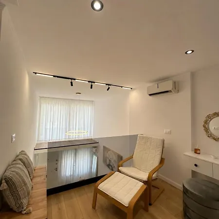 Nevi's 2 Apartment *