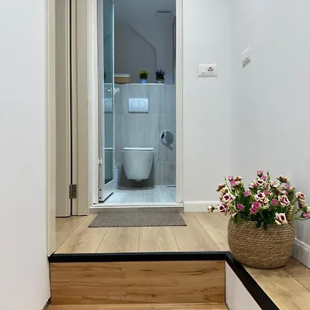 Nevi's 2 * Durres